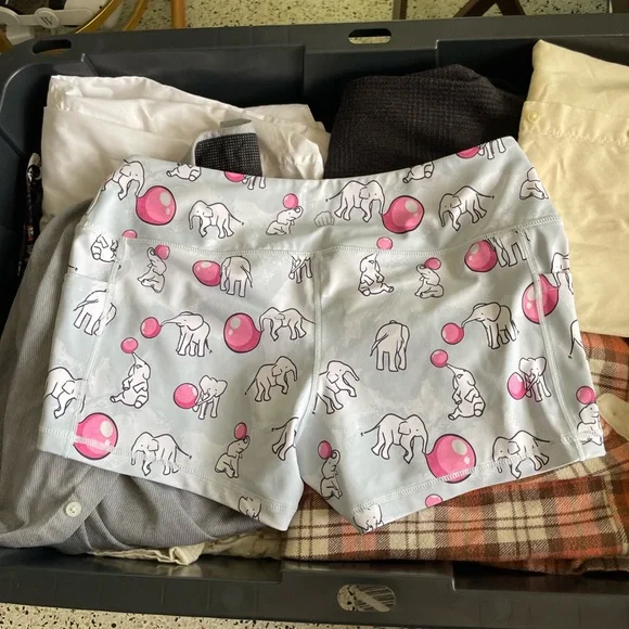 Feed me fight me gym workout shorts size large - Picture 2 of 3